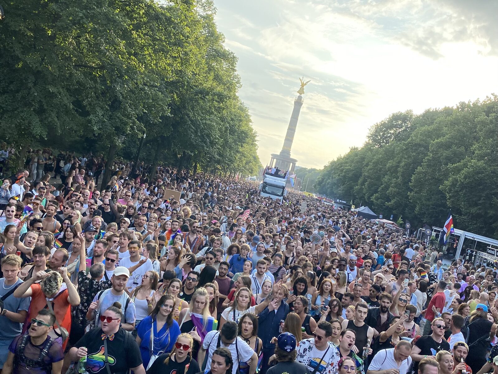 Großes Open-Air-Event beim Christopher Street Day in Berlin